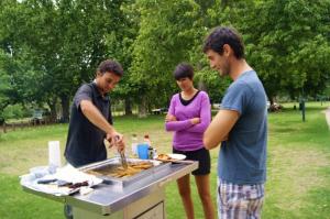 Barbecue à l'Australienne avec Inès et Trystan, retrouvés en route !